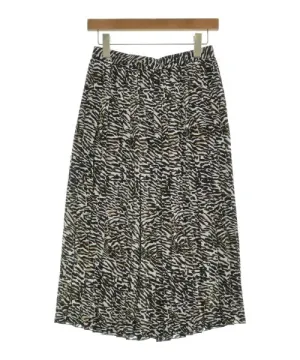 6(ROKU) Knee length skirts