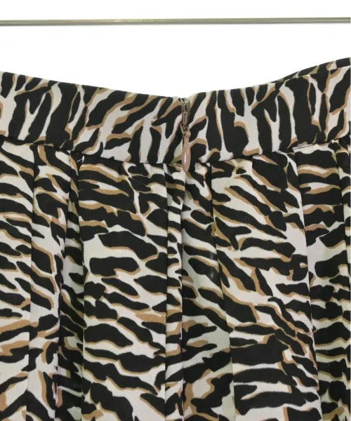 6(ROKU) Knee length skirts