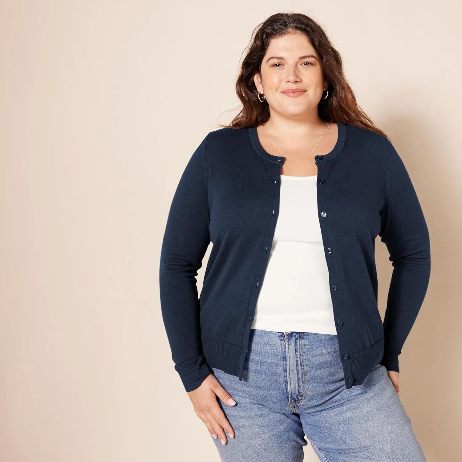 Amazon Essentials Women's Lightweight Crewneck Cardigan Sweater (Available in Plus Size)