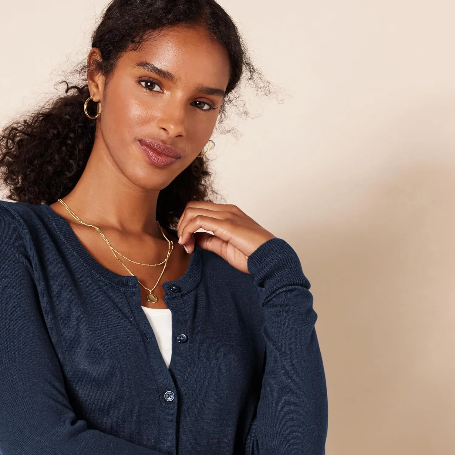 Amazon Essentials Women's Lightweight Crewneck Cardigan Sweater (Available in Plus Size)