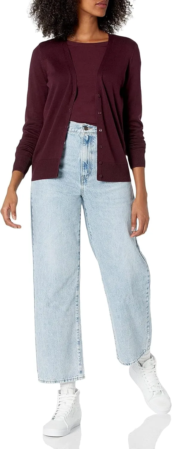 Amazon Essentials Women's Lightweight V-Neck Cardigan Sweater (Available in Plus Size)