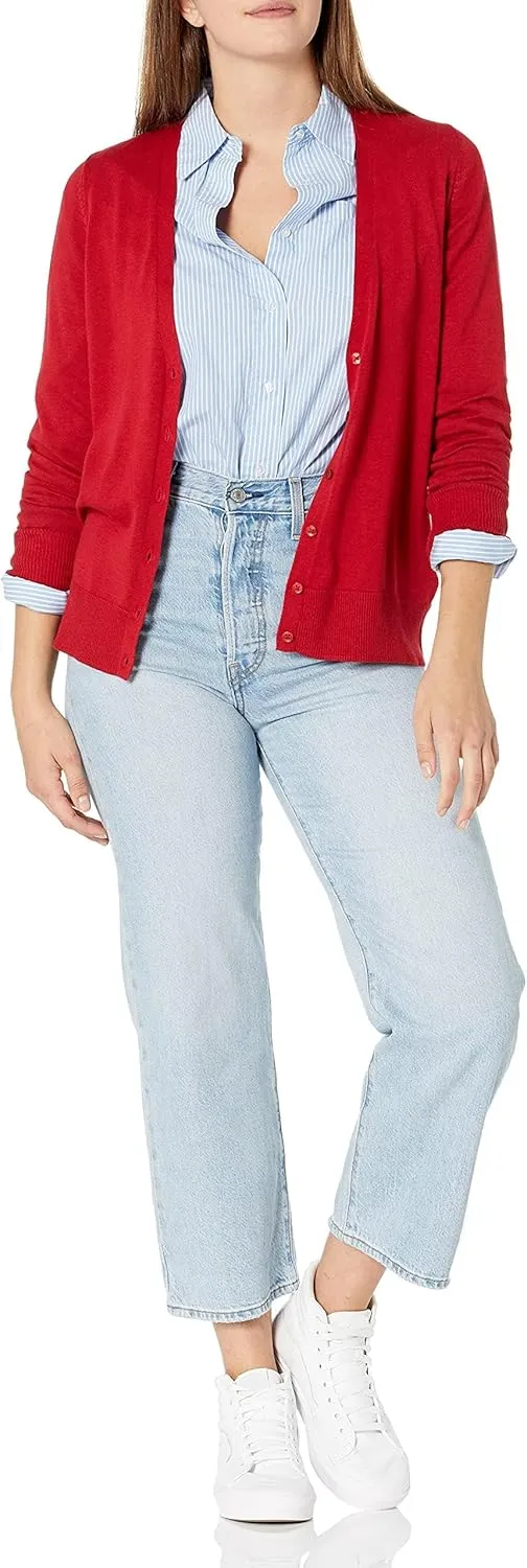 Amazon Essentials Women's Lightweight V-Neck Cardigan Sweater (Available in Plus Size)