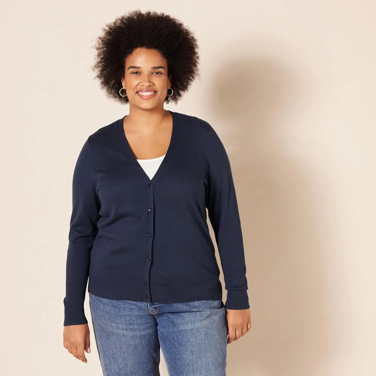 Amazon Essentials Women's Lightweight V-Neck Cardigan Sweater (Available in Plus Size)