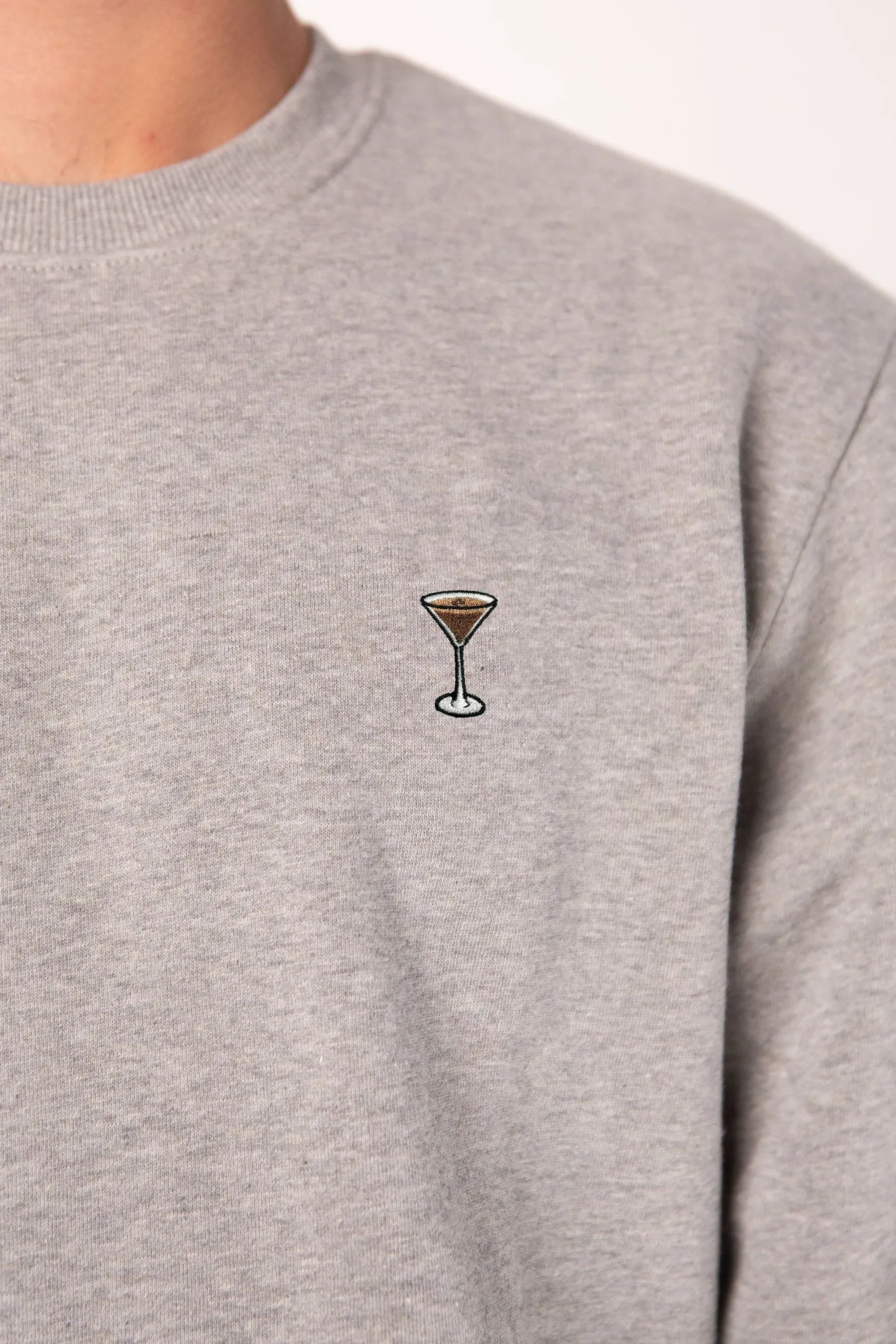 Espresso Martini | Bestickter Bio-Baumwoll Männer Pullover